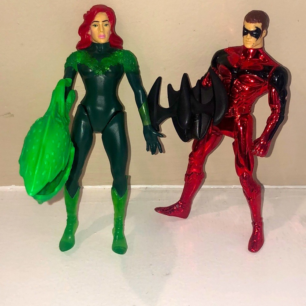 Dynamic Duo Showdown! 🦇🌿 Vintage 1997 Night Hunter Robin vs. Evil  Poison Ivy